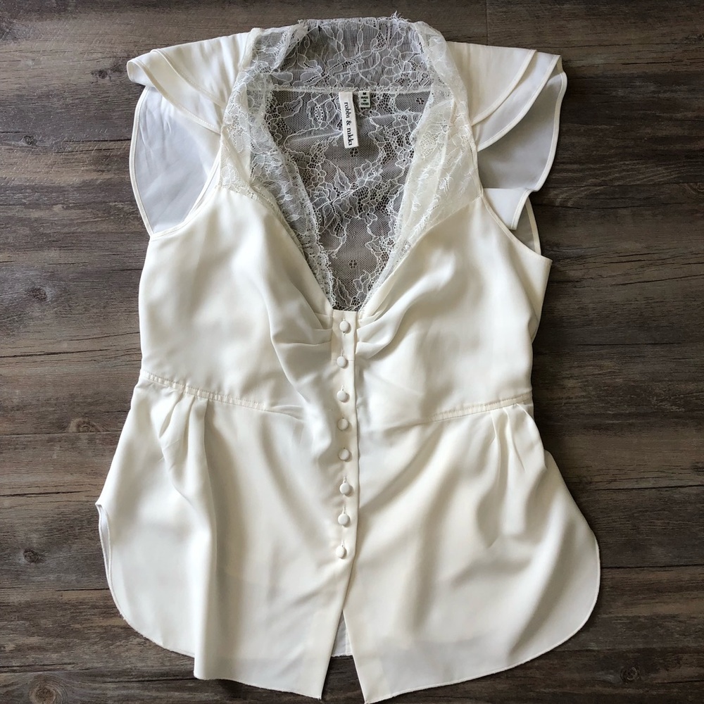 Robbi & Nikki white lace blouse